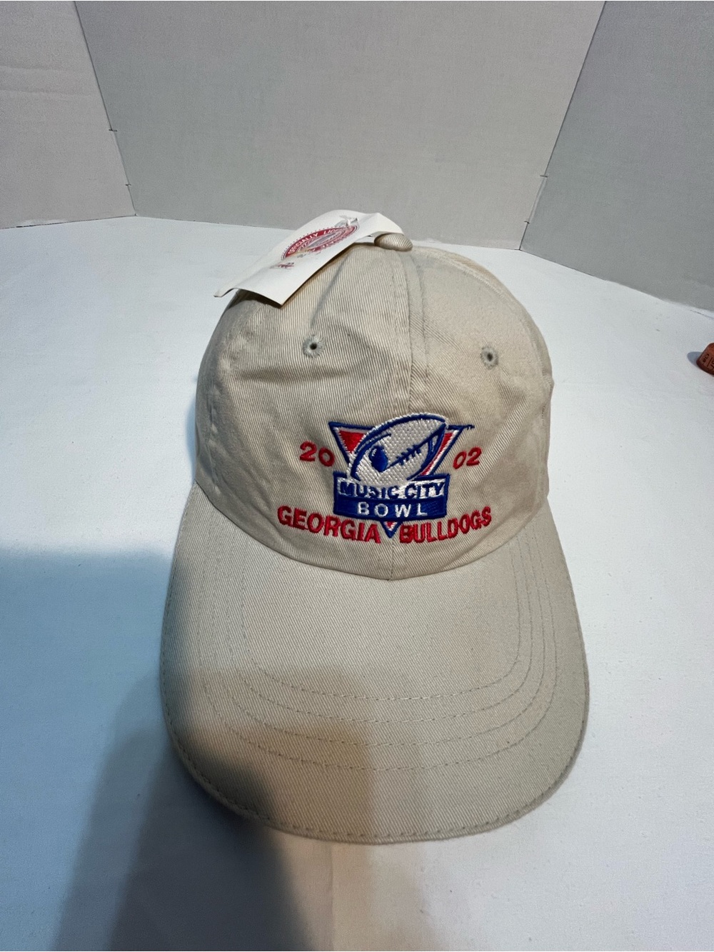 Georgia Bulldogs 2002 Music City Bowl Beige Baseball Cap